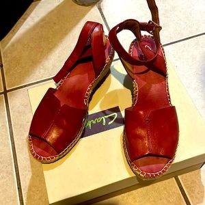 Clarks wedge sandals size 8M